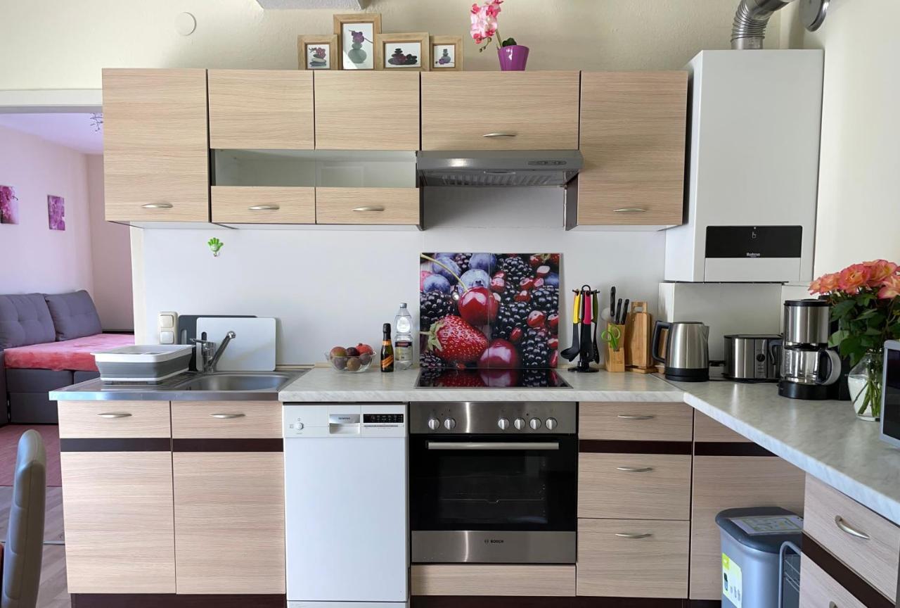 Wehr Orchidee Apartment ภายนอก รูปภาพ